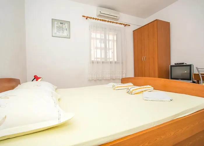 Guest house Nuic Makarska