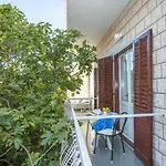 Nuic 3* Makarska