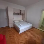 Pensión Nuic 3*