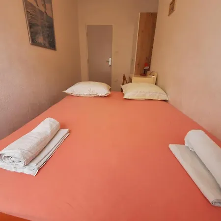 Nuic 748 Gostinjska kuća Makarska