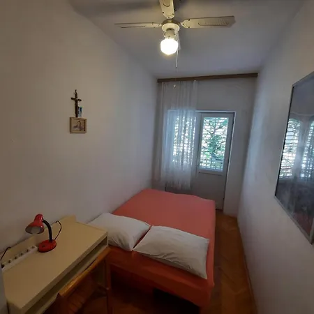 Nuic 748 Gostinjska kuća Makarska