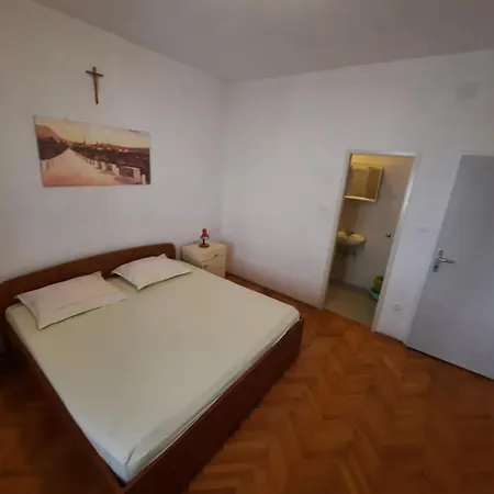 Nuic 3* Makarska
