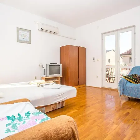 Casa de hóspedes Nuic 3*